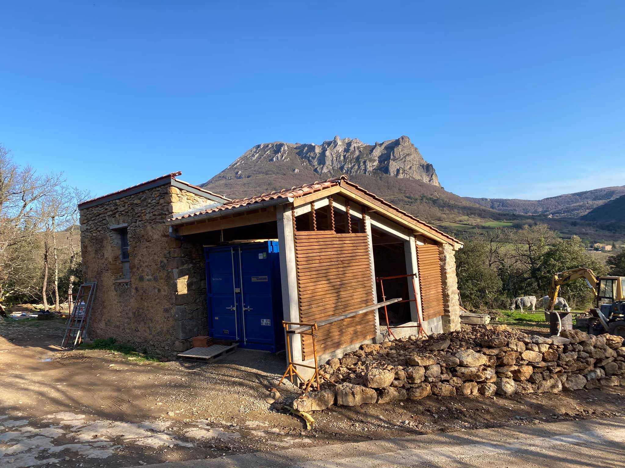 Rénovation d'une bergerie en autonomie (Bugarach 11190)